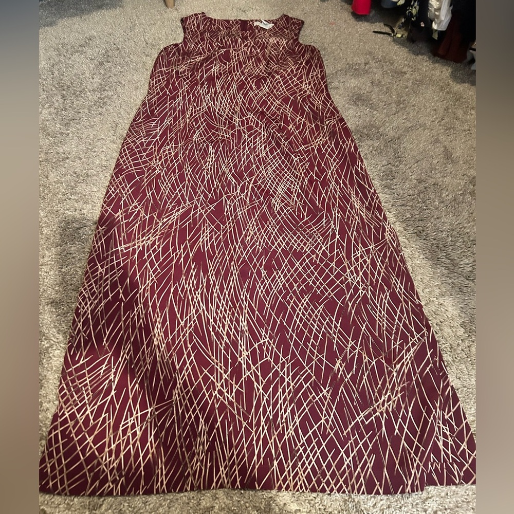 Elegant Burgundy and Beige Patterned Dress